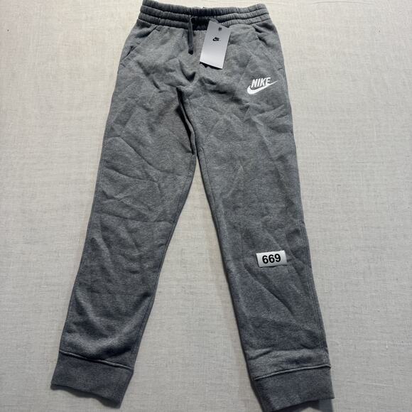 Nike Other - Nike Kids Sport Wear Boys Sz M Gray Brand New